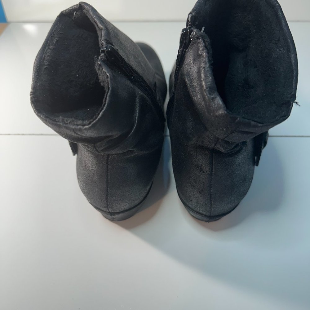 Yuu‎ Black Boots - Picture 3 of 7